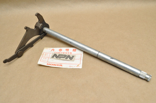 NOS Honda CA160 CB160 CL160 Gear Shift Shaft Spindle 24610-216-000