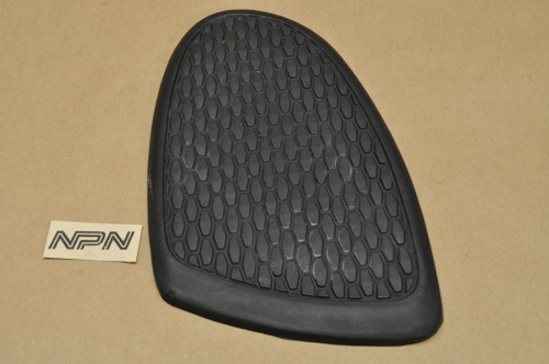 Vintage OEM Honda CA77 Late Gas Tank Right Rubber Grip Knee Pad 17661-271-000