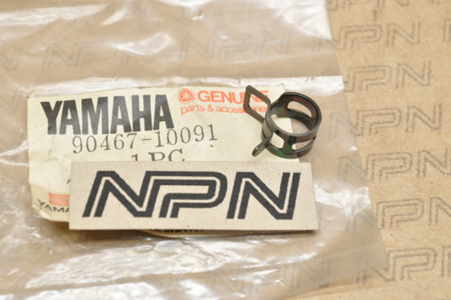 NOS Yamaha FJ1200 FZ750 FZR750 XJ700 XV750 XVZ13 YTZ250 Clip 90467-10091