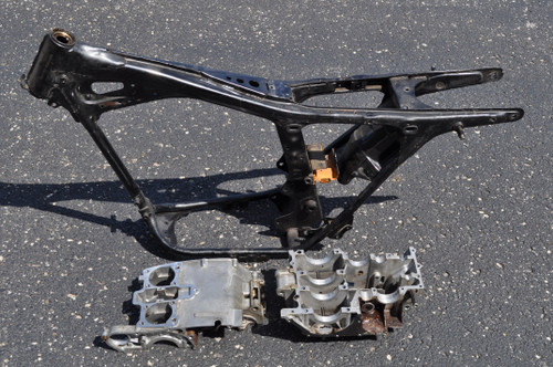 Vtg Used OEM Hond CD175 K3 Frame , Crankcase w/ Street Legal Document 50100-303-060 Z