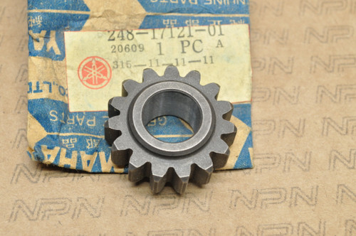 NOS Yamaha AT1 AT2 AT3 CT1 CT2 CT3 HT1 LT2 Second 2nd Pinion Gear 248-17121-01