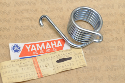 NOS Yamaha YZ250 YZ400 Chain Tensioner Arm Torsion Spring 90508-35366