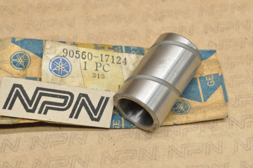 NOS Yamaha DT100 HT1 LT2 MX100 RS100 YFM100 YL2 YT125 Collar Spacer 90560-17124