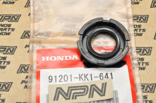 NOS Honda XL250 1985 XR200 R 1985-96 XR250 Counter Shaft Oil Seal 91201-KK1-641