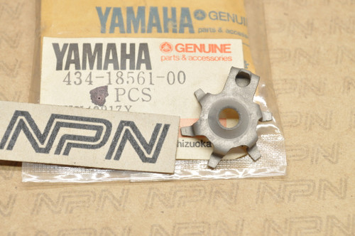 NOS Yamaha DT250 IT400 MX400 SR500 TT500 TY250 XT500 YZ400 Plate 434-18561-00