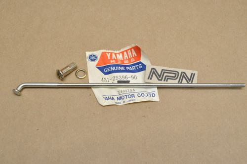 NOS Yamaha IT400 MX250 MX400 TT500 YZ250 YZ400 Spoke & Nipple 431-25396-90