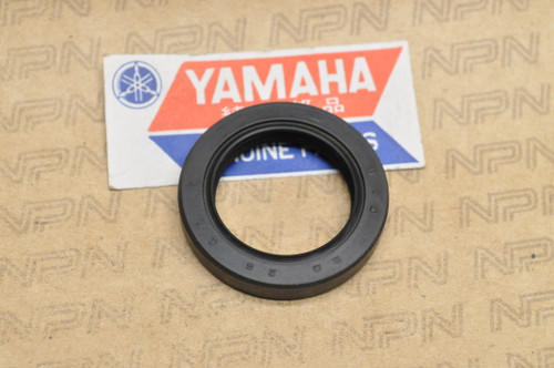 NOS Yamaha CV50 CV80 Riva PZ80 SV80 Oil Seal 26x38x7 93102-26031