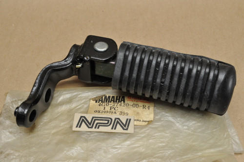 NOS Yamaha 1981-83 XJ550 Seca Right Front Foot Rest Step Peg 4G0-27420-00-R4