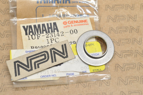 NOS Yamaha 1986-87 FZX700 Fazer Front Fork Spring Upper Seat 1UF-23142-00