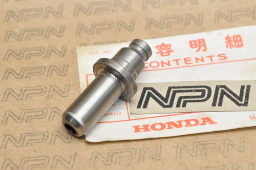 NOS Honda ATC125 ATC200 CB125 XL125 XL200 XR200 Exhaust Valve Guide 12206-KCS-305