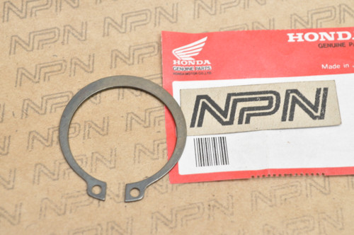 NOS Honda CA160 CB160 CL160 TRX350 TRX350D Fourtrax Circlip 94510-35000