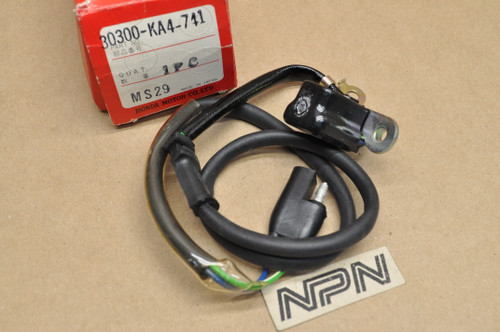 NOS Honda 1984 CR250 R CR500 R Pulse Coil Signal Generator 30300-KA4-741