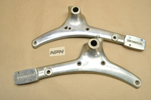 Vtg Used OEM Honda CA95 Late Left & Right Rear Turn Signal Mount Bracket w/ Emblem