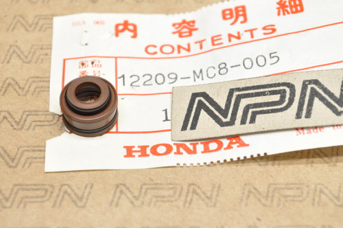 NOS Honda FT500 GB500 VT600 C XL600 R XR500 R Valve Stem Seal 12209-MC8-005