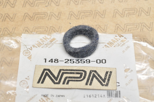 NOS Yamaha DT250 IT400 R3 R5 RD350 TY250 XS1 YZ400 Cam Shaft Seal 148-25359-00