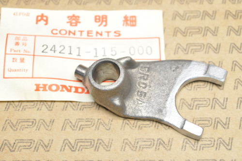 NOS Honda XR75 K0-1976 Right Gear Shift Fork 24211-115-000