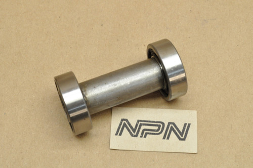 Vtg Used OEM Honda CA95 Front Wheel Axle Collar w/ Bearings 44620-202-000