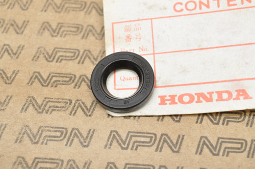 NOS Honda ATC90 CL70 CT70 H SL70 XL70 Crank Case Cover Oil Seal 91201-035-010