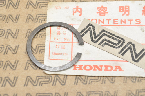 NOS Honda CA175 CB175 CL175 SL125 SL175 SL90 Fork Piston Snap Ring 51445-216-000