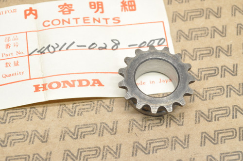 NOS Honda Super Sport S90 Cam Chain Timing Sprocket 15T 14311-028-000