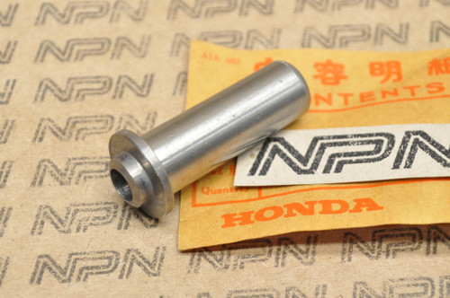 NOS Honda CB450 K5-K6 CL450 K5 Exhaust Valve Guide 12023-319-300