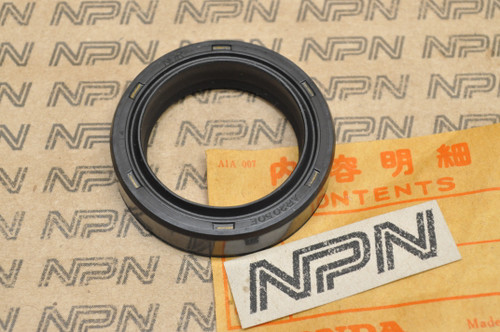 NOS Honda CB450 CB550 CB750 CR250 M XL250 XL350 Fork Oil Seal 91255-300-025