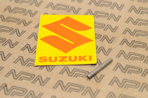 NOS Suzuki S32 K15 A100 AC100 LT-Z250 LT250 RM125 T125 TC185 Clutch Oil Pump Pin 09261-02001