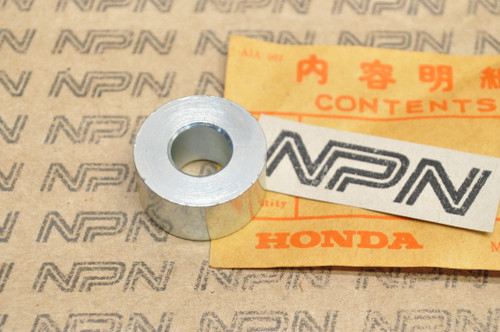 NOS Honda CB350 CB400 CL350 SL350 TL250 XL250 XL350 Side Collar 50329-286-010