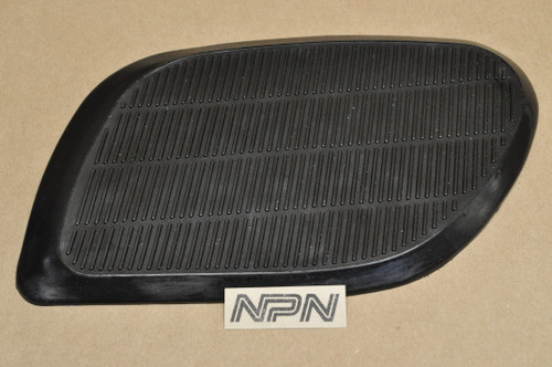 NOS Honda CB450 K0 Right Side Fuel Gas Tank Knee Grip Rubber Pad 17661-283-010