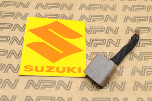 NOS Suzuki 1972-77 GT550 GT750 Starter Motor Brush 31131-65010