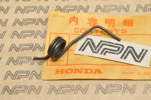 NOS Honda CB125 CL100 SL100 SL125 XL100 XR75 Clutch Lever Spring 22815-107-000