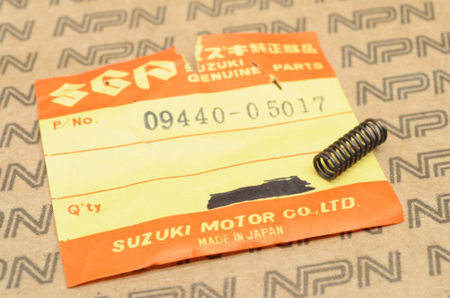 NOS Suzuki RM100 RM125 TM100 TM125 Gear Shifting Cam Spring 09440-05017