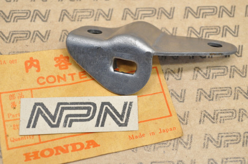 NOS Honda CA72 CA77 CB72 CB77 CL72 CL77 Spring Seat Bracket 23942-259-000