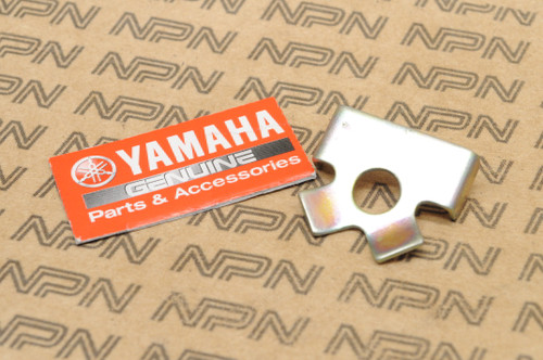 NOS Yamaha 1979 YZ125 Side Cover Frame Lock Washer 90215-08154