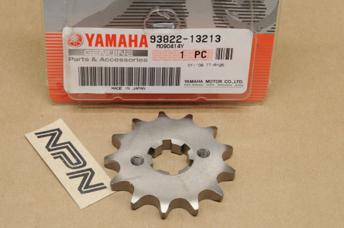 NOS Yamaha YZ125 MX100 RD200 DT175 Front Drive Sprocket 13T 93822-13213