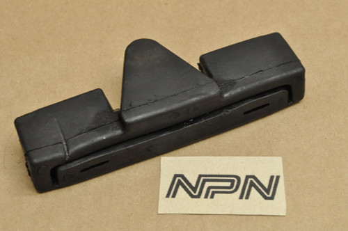 Vtg OEM Honda CB750 A CB750C CB750K Gas Tank Rear Cushion Mount Rubber 17613-392-000
