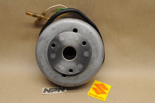 NOS Suzuki 1980-81 GS1000 Stator Magneto Flywheel Alternator Assy 31400-49011
