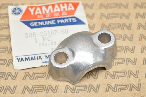 NOS Yamaha RD250 RD350 RD400 TX500 XS2 XS500 Fork Axle Holder 306-23167-60