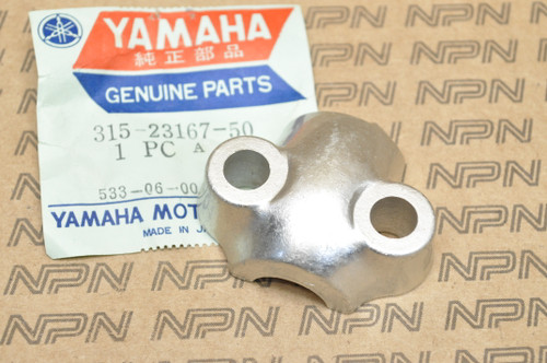 NOS Yamaha AT2 CT2 DT125 MX125 MX175 TY250 YZ125 Axle Holder 315-23167-50