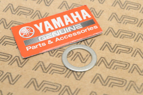 NOS Yamaha 1970-71 TR2 Gear Shift Shaft Washer 168-18137-10