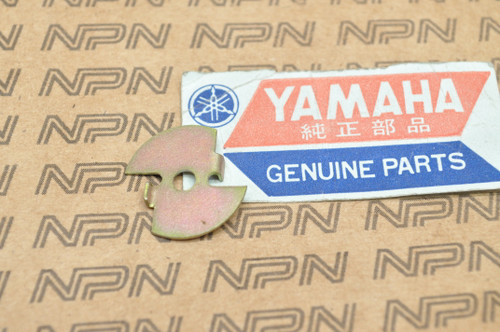 NOS Yamaha DS7 R5 RD250 RD350 TA125 Carb Throttle Spring Seat 256-14936-00