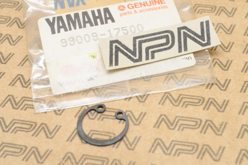 NOS Yamaha YFM80 YFM100 FJ600 FZ600 XJ900 Circlip 99009-17500