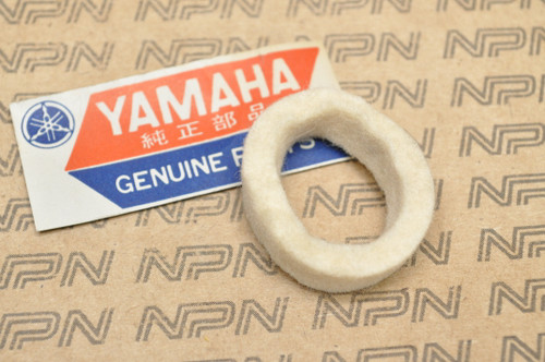NOS Yamaha IT400 MX250 MX400 YZ100 YZ125 YZ175 YZ400 Felt Washer 90202-22091