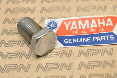 NOS Yamaha AT1 CT1 DT1 DT100 HT1 LT2 MX100 RT1 RT2 RT3 Hex Bolt 90101-14113
