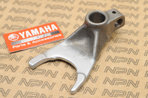 NOS Yamaha 1968-71 DT1 1970-71 RT1 Gear Shift Fork #2 214-18512-00