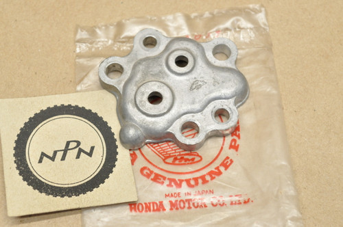 NOS Honda CL90 CM91 CT90 S90 Oil Pump Cover 15121-028-040