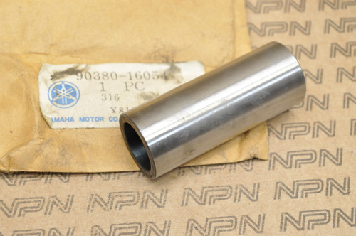 NOS Yamaha 1977-78 IT175 1977 YZ125 Rear Swing Arm Bushing 90380-16054