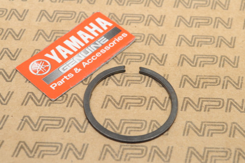 NOS Yamaha IT400 JT1 YZ250 YZ400 Outer Shift Shifter Drum Circlip 93440-32017