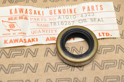 NOS Kawasaki A7 F6 F7 KD175 KD80 KDX80 KE100 KE250 KH125 Oil Seal A1010-4323