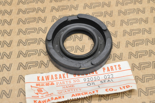NOS Kawasaki 1969-75 H1 Mach 1976 KH500 Crank Shaft Oil Seal 92050-022